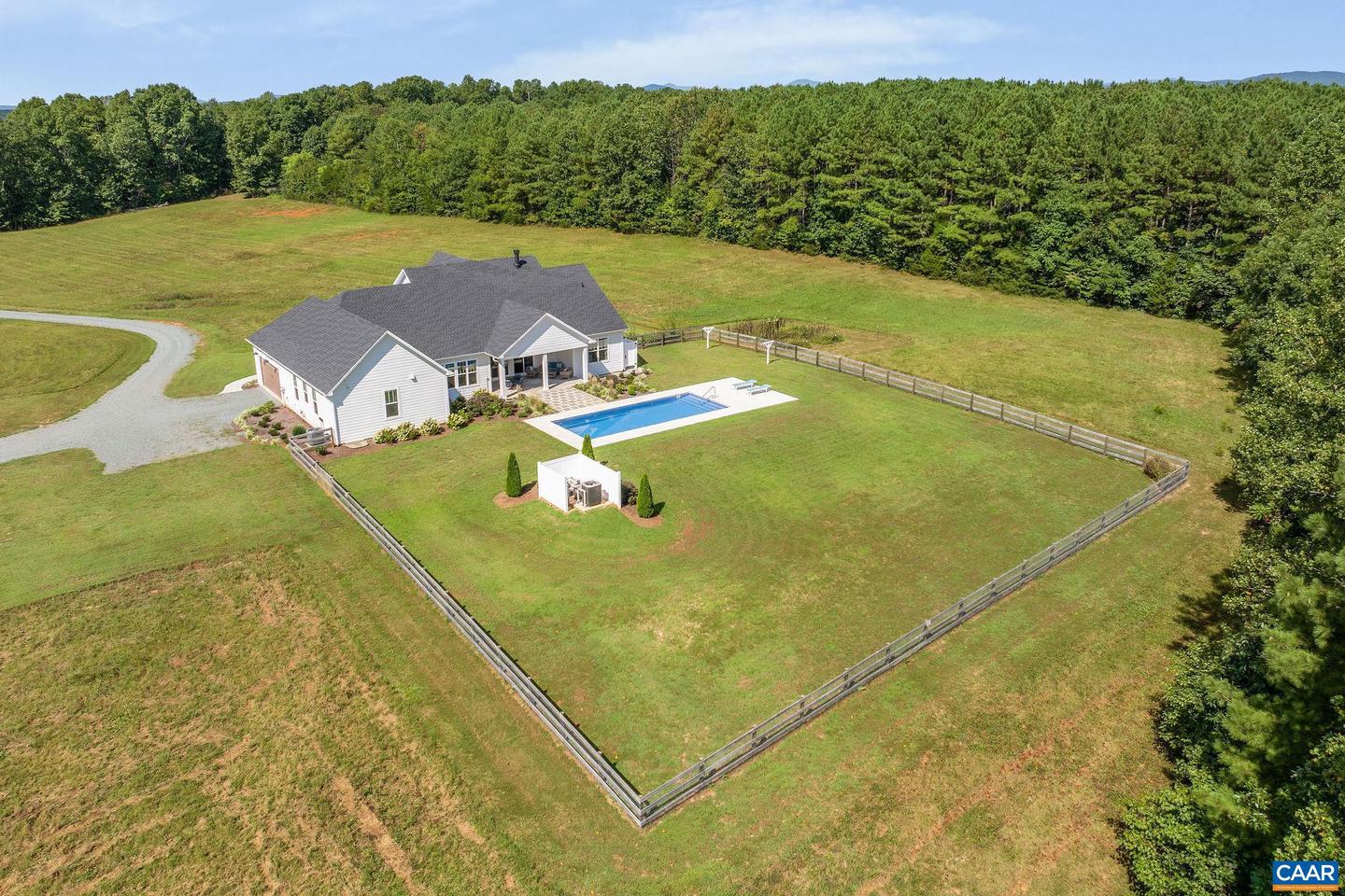 1570 JAMES RIVER RD, SCOTTSVILLE, Virginia 24590, 3 Bedrooms Bedrooms, ,2 BathroomsBathrooms,Residential,For sale,1570 JAMES RIVER RD,668496 MLS # 668496