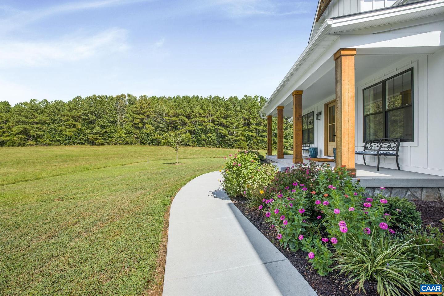 1570 JAMES RIVER RD, SCOTTSVILLE, Virginia 24590, 3 Bedrooms Bedrooms, ,2 BathroomsBathrooms,Residential,For sale,1570 JAMES RIVER RD,668496 MLS # 668496
