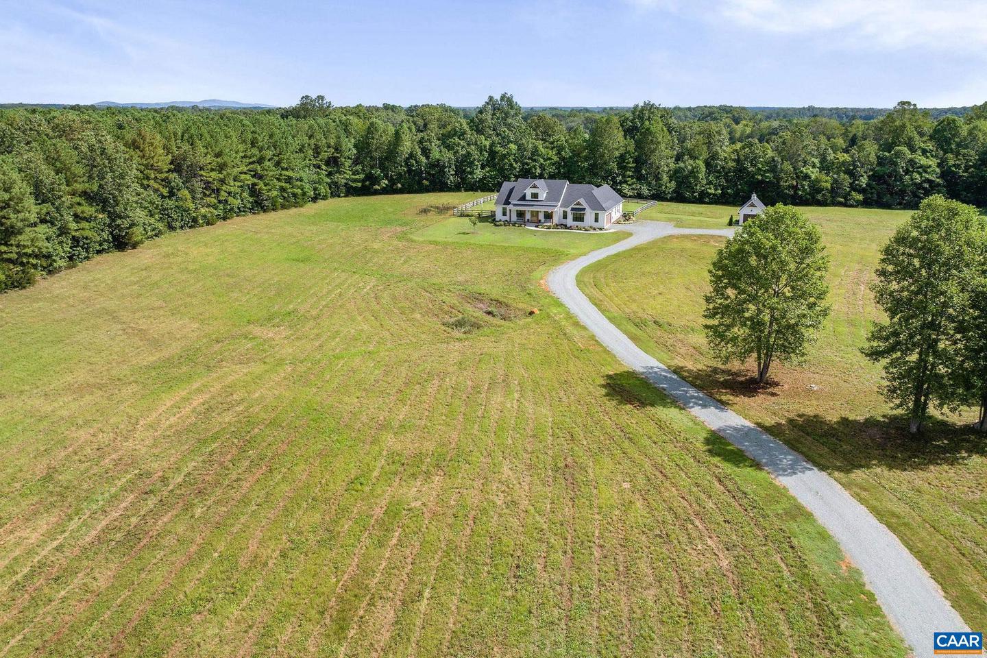 1570 JAMES RIVER RD, SCOTTSVILLE, Virginia 24590, 3 Bedrooms Bedrooms, ,2 BathroomsBathrooms,Residential,For sale,1570 JAMES RIVER RD,668496 MLS # 668496