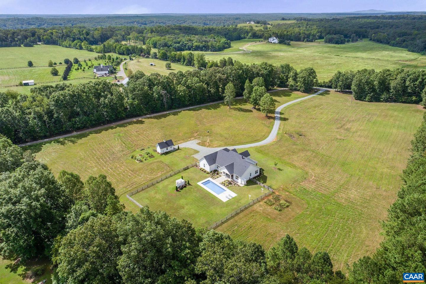 1570 JAMES RIVER RD, SCOTTSVILLE, Virginia 24590, 3 Bedrooms Bedrooms, ,2 BathroomsBathrooms,Residential,For sale,1570 JAMES RIVER RD,668496 MLS # 668496