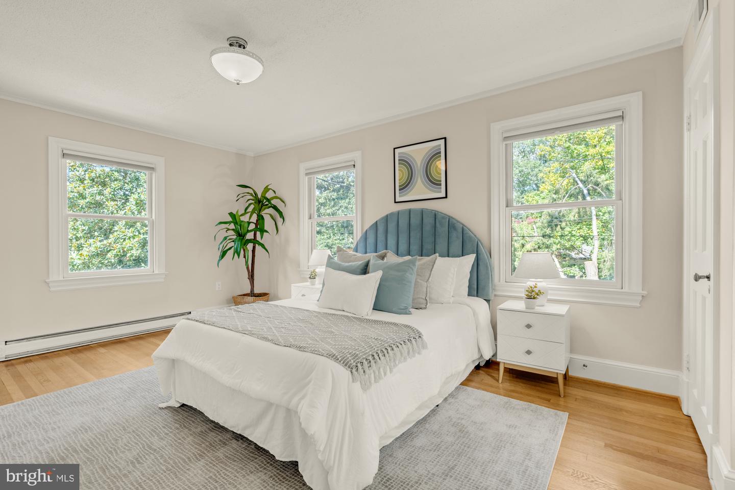 600 E BROAD ST, FALLS CHURCH, Virginia 22046, 4 Bedrooms Bedrooms, ,1 BathroomBathrooms,Residential,For sale,600 E BROAD ST,VAFA2003250 MLS # VAFA2003250
