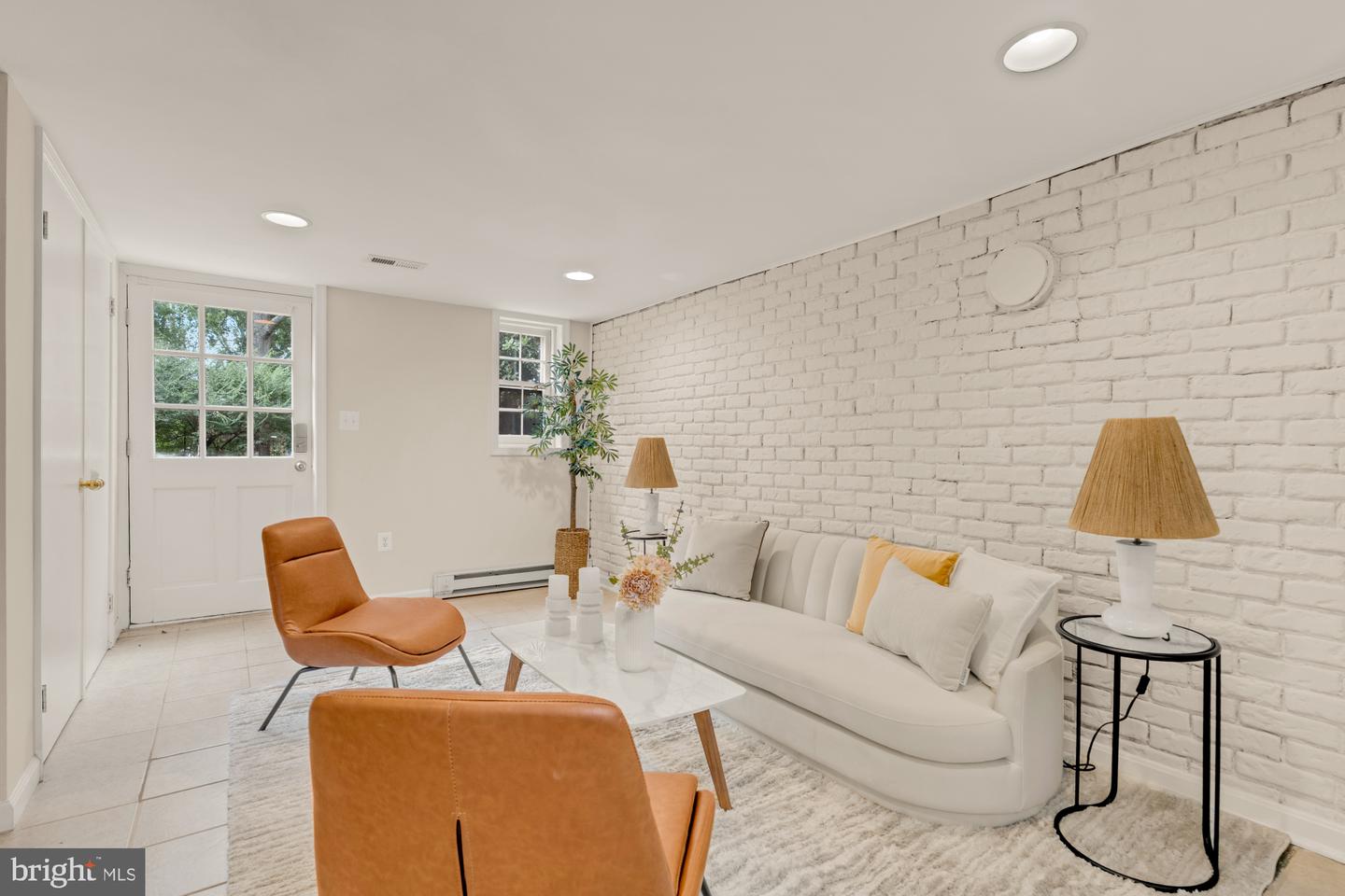 600 E BROAD ST, FALLS CHURCH, Virginia 22046, 4 Bedrooms Bedrooms, ,1 BathroomBathrooms,Residential,For sale,600 E BROAD ST,VAFA2003250 MLS # VAFA2003250