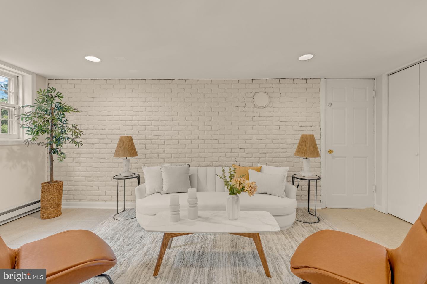 600 E BROAD ST, FALLS CHURCH, Virginia 22046, 4 Bedrooms Bedrooms, ,1 BathroomBathrooms,Residential,For sale,600 E BROAD ST,VAFA2003250 MLS # VAFA2003250