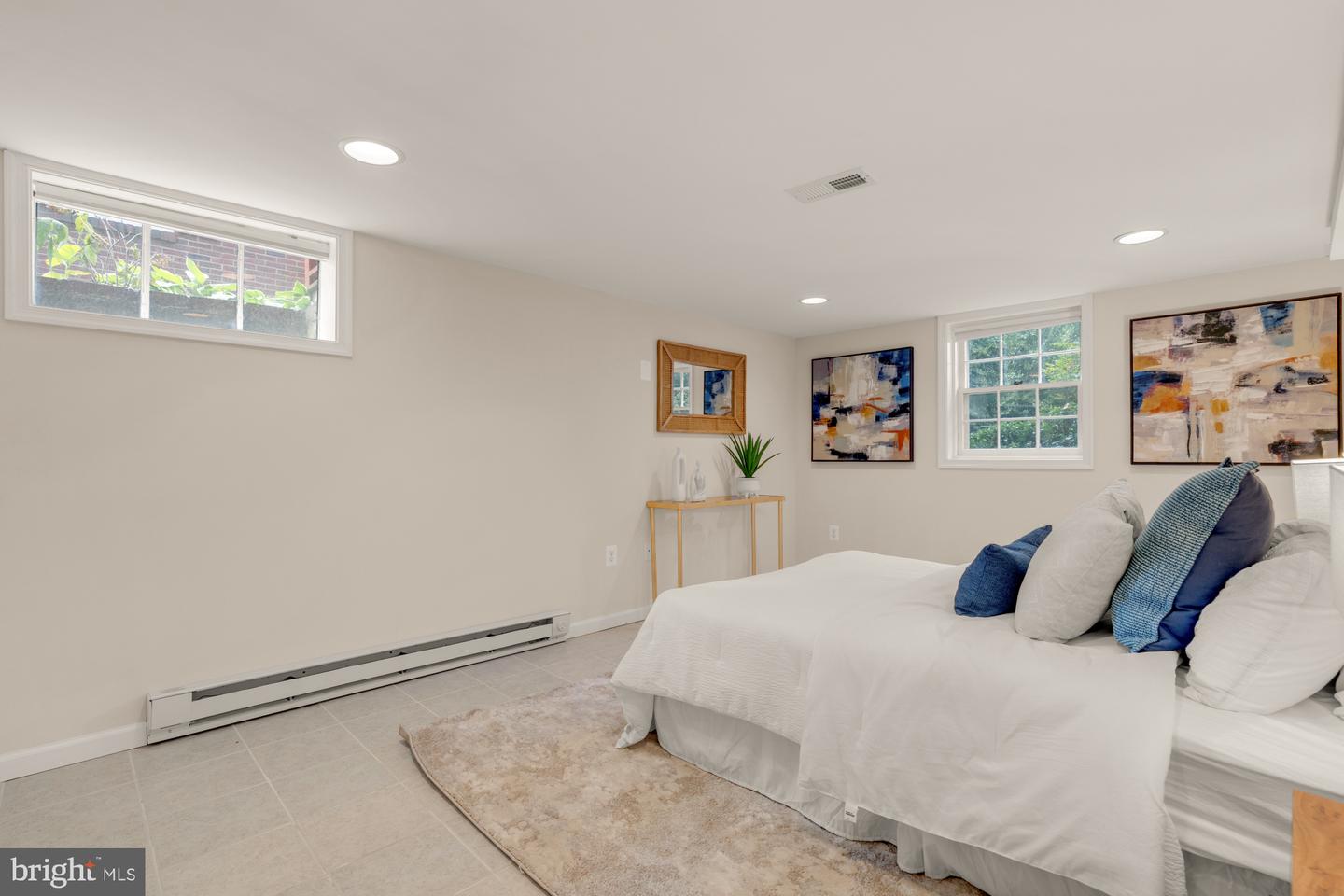 600 E BROAD ST, FALLS CHURCH, Virginia 22046, 4 Bedrooms Bedrooms, ,1 BathroomBathrooms,Residential,For sale,600 E BROAD ST,VAFA2003250 MLS # VAFA2003250