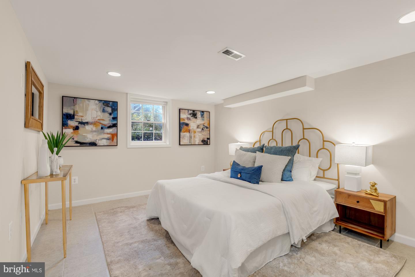 600 E BROAD ST, FALLS CHURCH, Virginia 22046, 4 Bedrooms Bedrooms, ,1 BathroomBathrooms,Residential,For sale,600 E BROAD ST,VAFA2003250 MLS # VAFA2003250