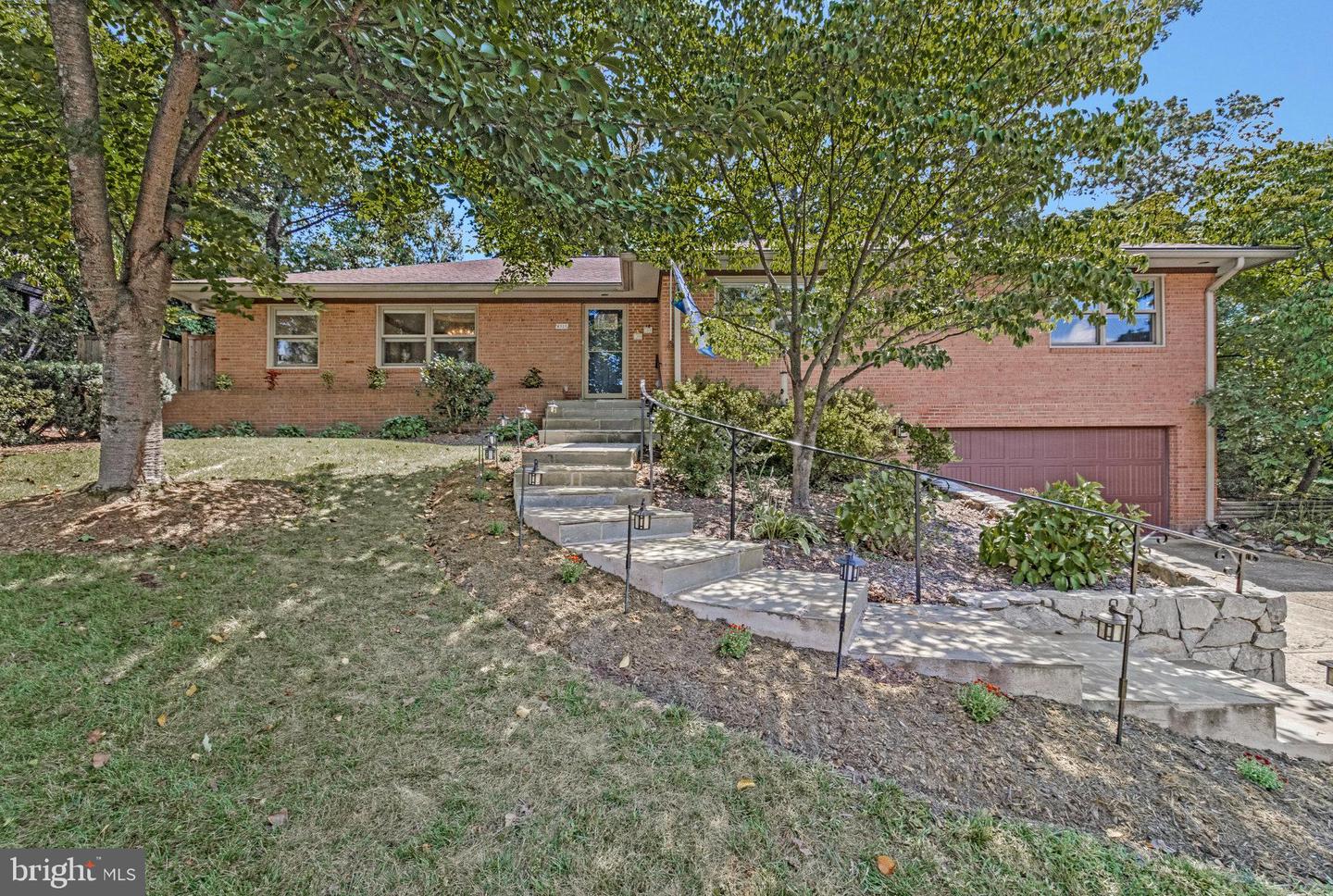 4520 39TH ST N, ARLINGTON, Virginia 22207, 3 Bedrooms Bedrooms, 17 Rooms Rooms,3 BathroomsBathrooms,Residential,For sale,4520 39TH ST N,VAAR2063034 MLS # VAAR2063034