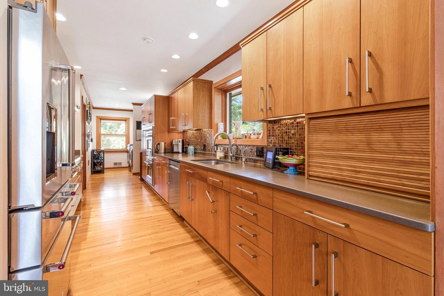 4520 39TH ST N, ARLINGTON, Virginia 22207, 3 Bedrooms Bedrooms, 17 Rooms Rooms,3 BathroomsBathrooms,Residential,For sale,4520 39TH ST N,VAAR2063034 MLS # VAAR2063034