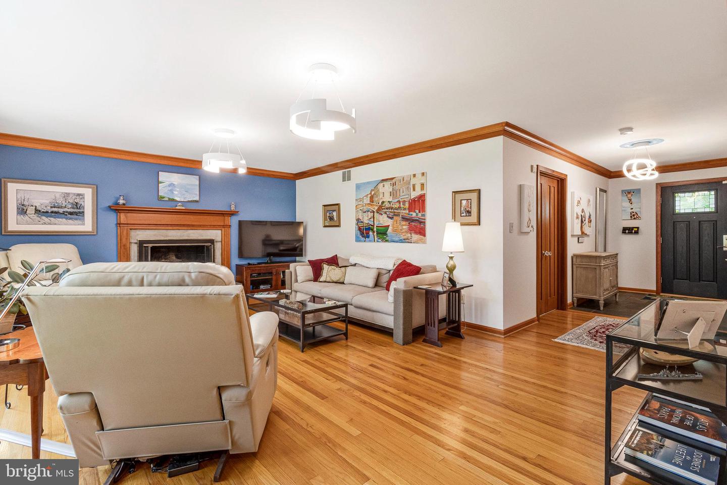 4520 39TH ST N, ARLINGTON, Virginia 22207, 3 Bedrooms Bedrooms, 17 Rooms Rooms,3 BathroomsBathrooms,Residential,For sale,4520 39TH ST N,VAAR2063034 MLS # VAAR2063034