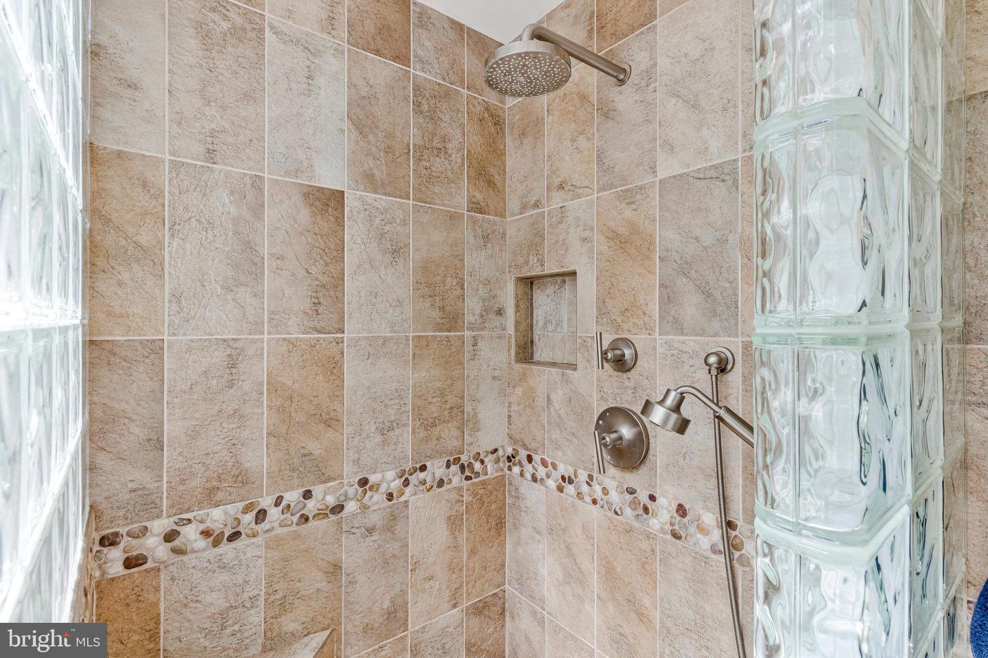 4520 39TH ST N, ARLINGTON, Virginia 22207, 3 Bedrooms Bedrooms, 17 Rooms Rooms,3 BathroomsBathrooms,Residential,For sale,4520 39TH ST N,VAAR2063034 MLS # VAAR2063034