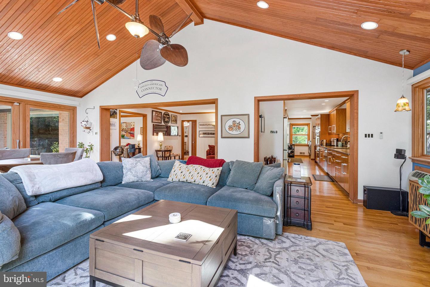 4520 39TH ST N, ARLINGTON, Virginia 22207, 3 Bedrooms Bedrooms, 17 Rooms Rooms,3 BathroomsBathrooms,Residential,For sale,4520 39TH ST N,VAAR2063034 MLS # VAAR2063034