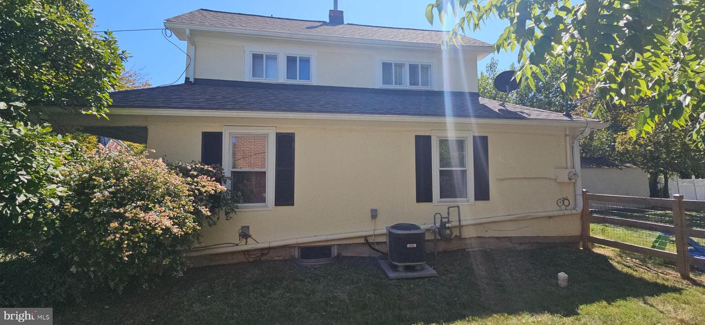 939 WOODLAND AVE, WINCHESTER, Virginia 22601, 2 Bedrooms Bedrooms, ,2 BathroomsBathrooms,Residential,For sale,939 WOODLAND AVE,VAWI2009014 MLS # VAWI2009014 939 WOODLAND AVE, WINCHESTER, Virginia 22601, 2 Bedrooms Bedrooms, ,2 BathroomsBathrooms,Residential,For sale,939 WOODLAND AVE,VAWI2009014 MLS # VAWI2009014