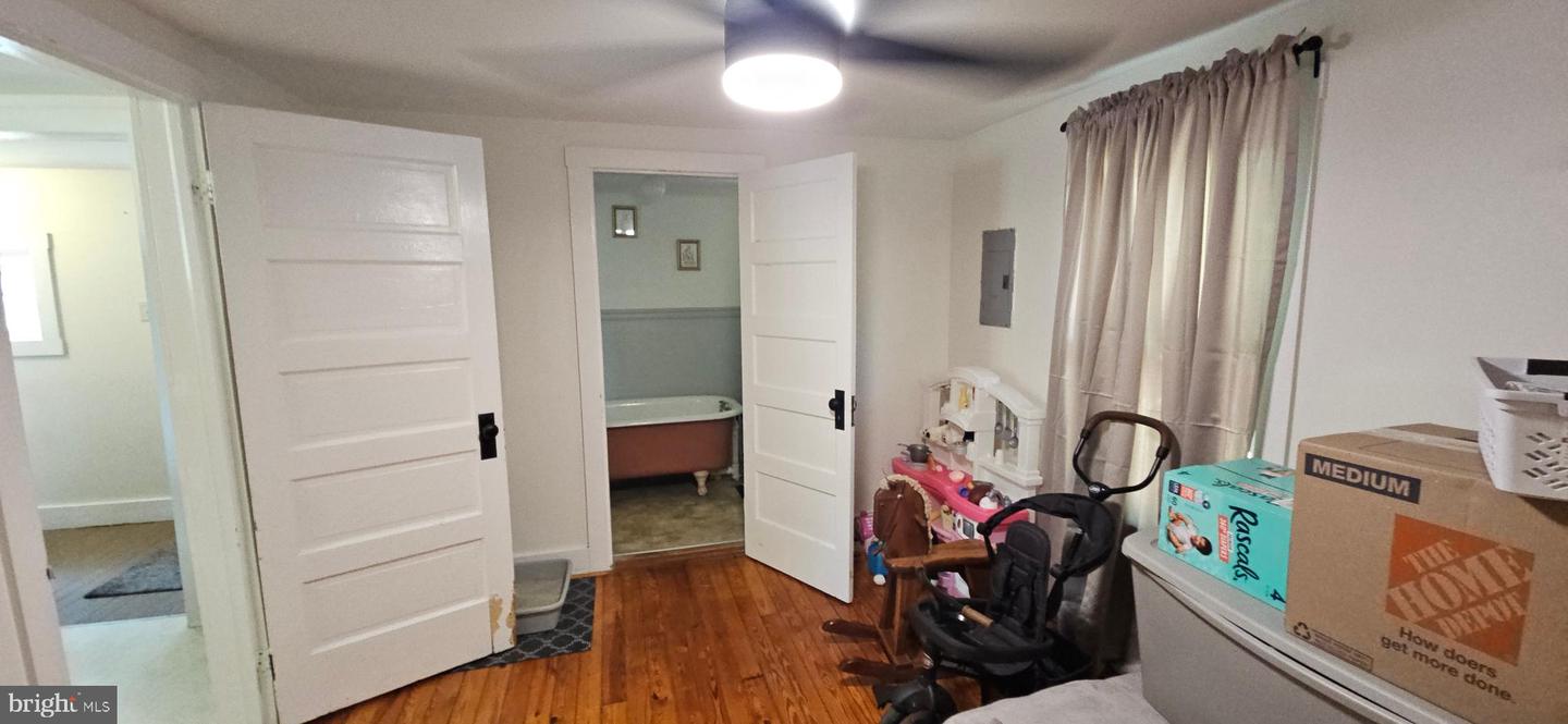 939 WOODLAND AVE, WINCHESTER, Virginia 22601, 2 Bedrooms Bedrooms, ,2 BathroomsBathrooms,Residential,For sale,939 WOODLAND AVE,VAWI2009014 MLS # VAWI2009014 939 WOODLAND AVE, WINCHESTER, Virginia 22601, 2 Bedrooms Bedrooms, ,2 BathroomsBathrooms,Residential,For sale,939 WOODLAND AVE,VAWI2009014 MLS # VAWI2009014