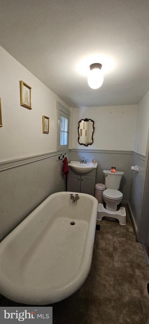 939 WOODLAND AVE, WINCHESTER, Virginia 22601, 2 Bedrooms Bedrooms, ,2 BathroomsBathrooms,Residential,For sale,939 WOODLAND AVE,VAWI2009014 MLS # VAWI2009014 939 WOODLAND AVE, WINCHESTER, Virginia 22601, 2 Bedrooms Bedrooms, ,2 BathroomsBathrooms,Residential,For sale,939 WOODLAND AVE,VAWI2009014 MLS # VAWI2009014