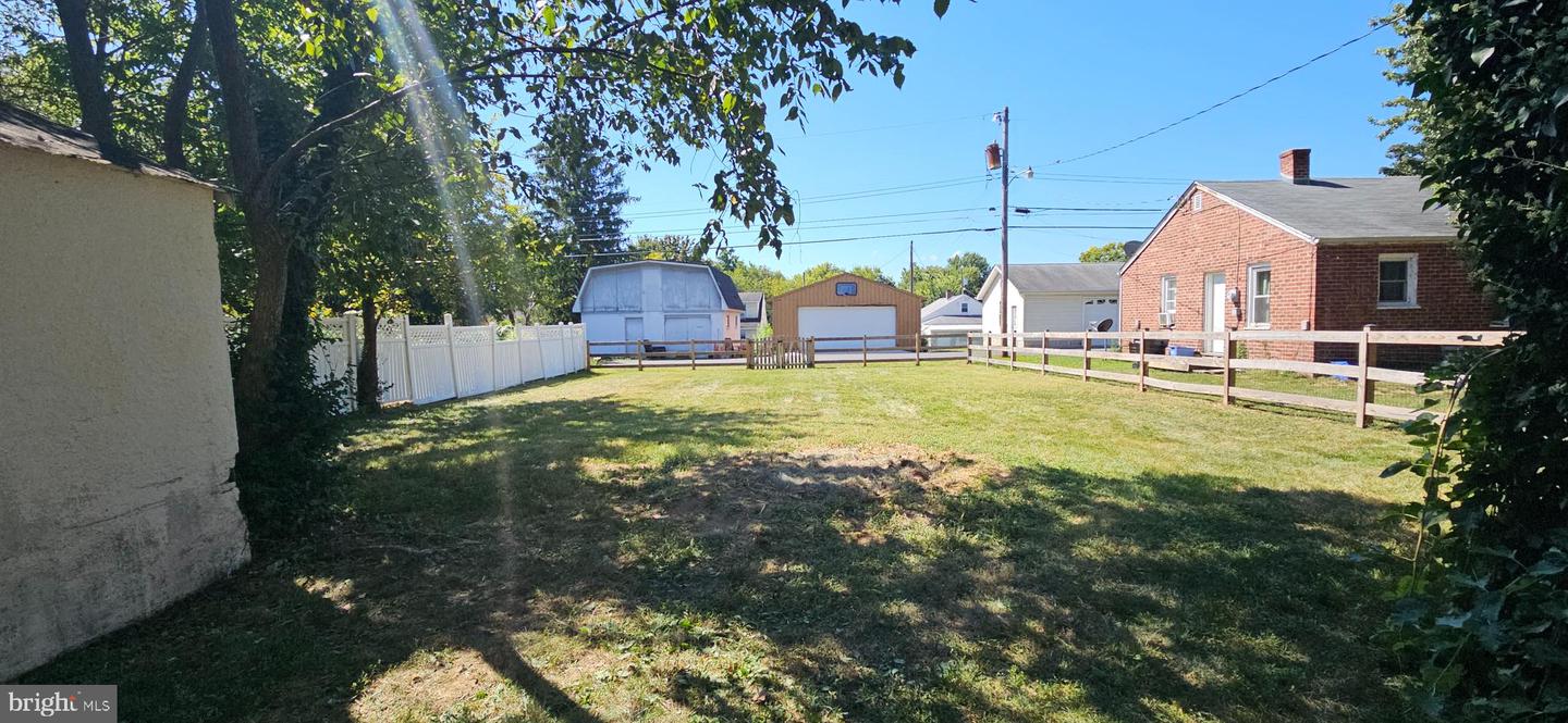 939 WOODLAND AVE, WINCHESTER, Virginia 22601, 2 Bedrooms Bedrooms, ,2 BathroomsBathrooms,Residential,For sale,939 WOODLAND AVE,VAWI2009014 MLS # VAWI2009014 939 WOODLAND AVE, WINCHESTER, Virginia 22601, 2 Bedrooms Bedrooms, ,2 BathroomsBathrooms,Residential,For sale,939 WOODLAND AVE,VAWI2009014 MLS # VAWI2009014