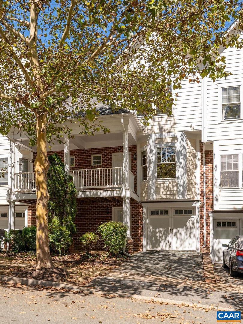 129 OLD FIFTH CIR, CHARLOTTESVILLE, Virginia 22903, 4 Bedrooms Bedrooms, ,2 BathroomsBathrooms,Residential,For sale,129 OLD FIFTH CIR,668533 MLS # 668533