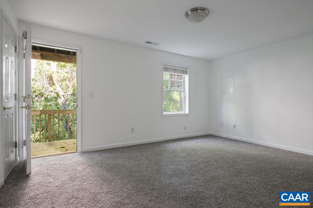 129 OLD FIFTH CIR, CHARLOTTESVILLE, Virginia 22903, 4 Bedrooms Bedrooms, ,2 BathroomsBathrooms,Residential,For sale,129 OLD FIFTH CIR,668533 MLS # 668533