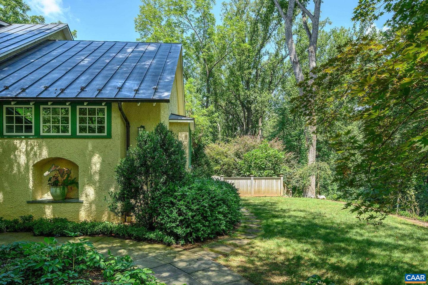 2386 GARTH RD, CHARLOTTESVILLE, Virginia 22901, 5 Bedrooms Bedrooms, ,6 BathroomsBathrooms,Residential,For sale,2386 GARTH RD,668550 MLS # 668550