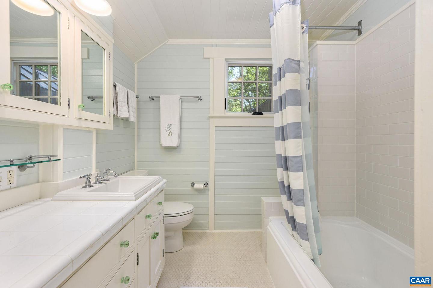 2386 GARTH RD, CHARLOTTESVILLE, Virginia 22901, 5 Bedrooms Bedrooms, ,6 BathroomsBathrooms,Residential,For sale,2386 GARTH RD,668550 MLS # 668550