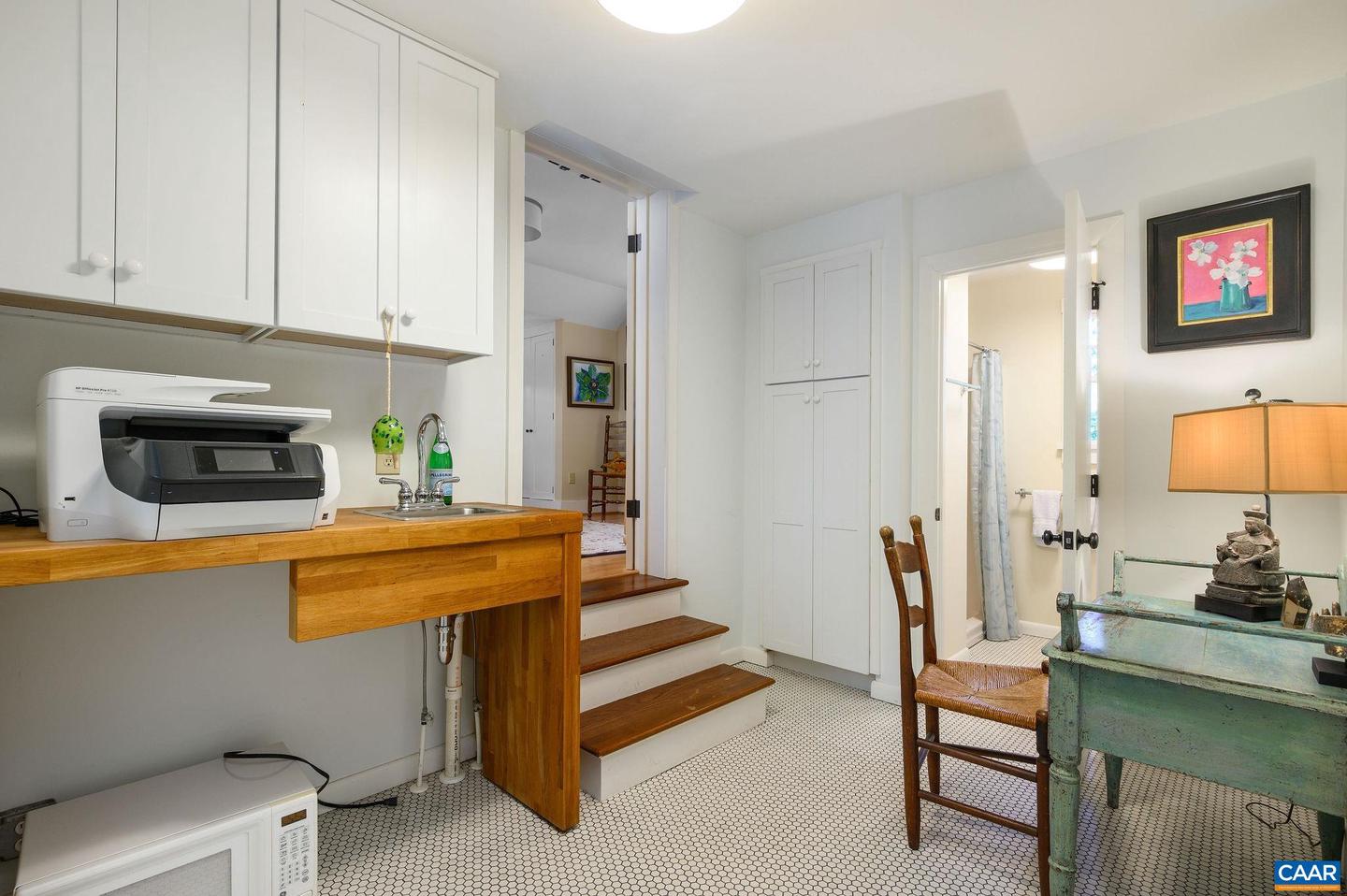 2386 GARTH RD, CHARLOTTESVILLE, Virginia 22901, 5 Bedrooms Bedrooms, ,6 BathroomsBathrooms,Residential,For sale,2386 GARTH RD,668550 MLS # 668550