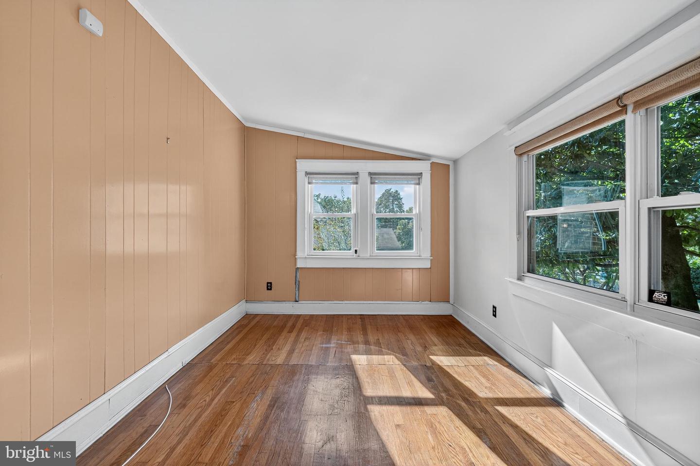 213 VAN BUREN ST NW, WASHINGTON, District Of Columbia 20012, 3 Bedrooms Bedrooms, ,2 BathroomsBathrooms,Residential,For sale,213 VAN BUREN ST NW,DCDC2220214 MLS # DCDC2220214