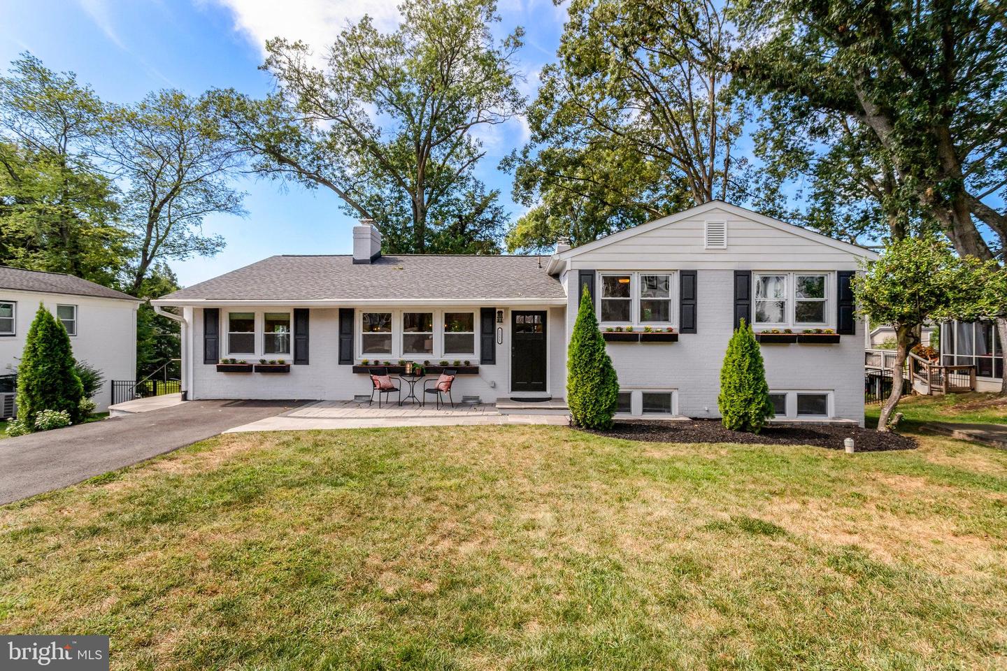1111 WESTMORELAND RD, ALEXANDRIA, Virginia 22308, 4 Bedrooms Bedrooms, ,3 BathroomsBathrooms,Residential,For sale,1111 WESTMORELAND RD,VAFX2264816 MLS # VAFX2264816