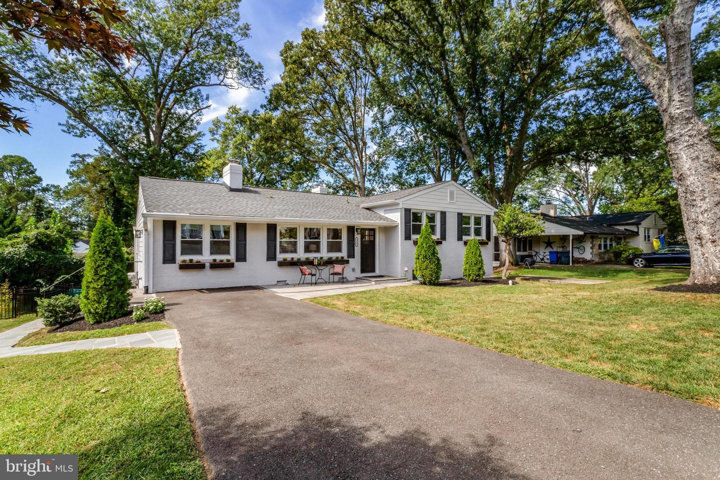 1111 WESTMORELAND RD, ALEXANDRIA, Virginia 22308, 4 Bedrooms Bedrooms, ,3 BathroomsBathrooms,Residential,For sale,1111 WESTMORELAND RD,VAFX2264816 MLS # VAFX2264816