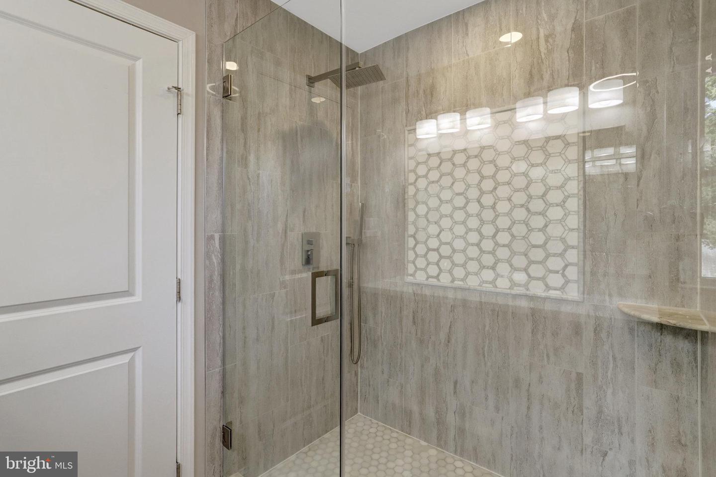 1111 WESTMORELAND RD, ALEXANDRIA, Virginia 22308, 4 Bedrooms Bedrooms, ,3 BathroomsBathrooms,Residential,For sale,1111 WESTMORELAND RD,VAFX2264816 MLS # VAFX2264816