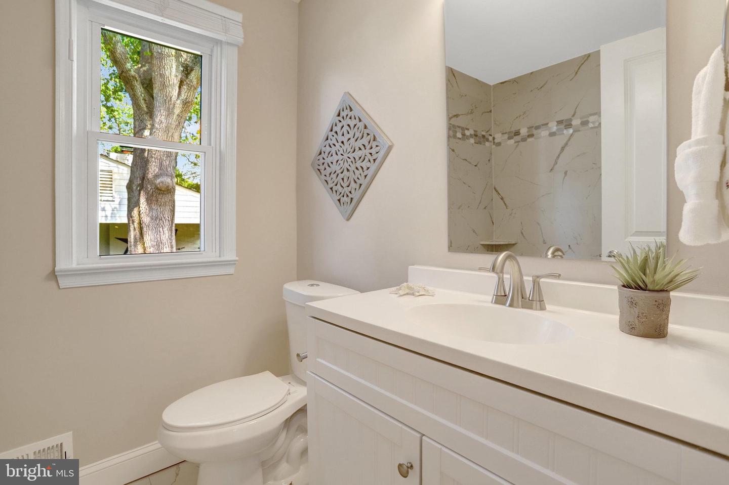 1111 WESTMORELAND RD, ALEXANDRIA, Virginia 22308, 4 Bedrooms Bedrooms, ,3 BathroomsBathrooms,Residential,For sale,1111 WESTMORELAND RD,VAFX2264816 MLS # VAFX2264816
