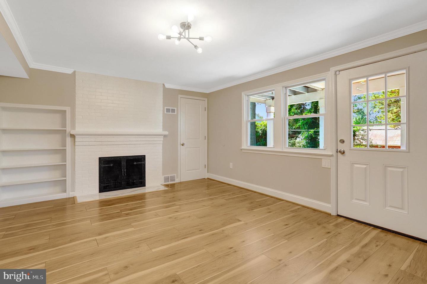 1111 WESTMORELAND RD, ALEXANDRIA, Virginia 22308, 4 Bedrooms Bedrooms, ,3 BathroomsBathrooms,Residential,For sale,1111 WESTMORELAND RD,VAFX2264816 MLS # VAFX2264816