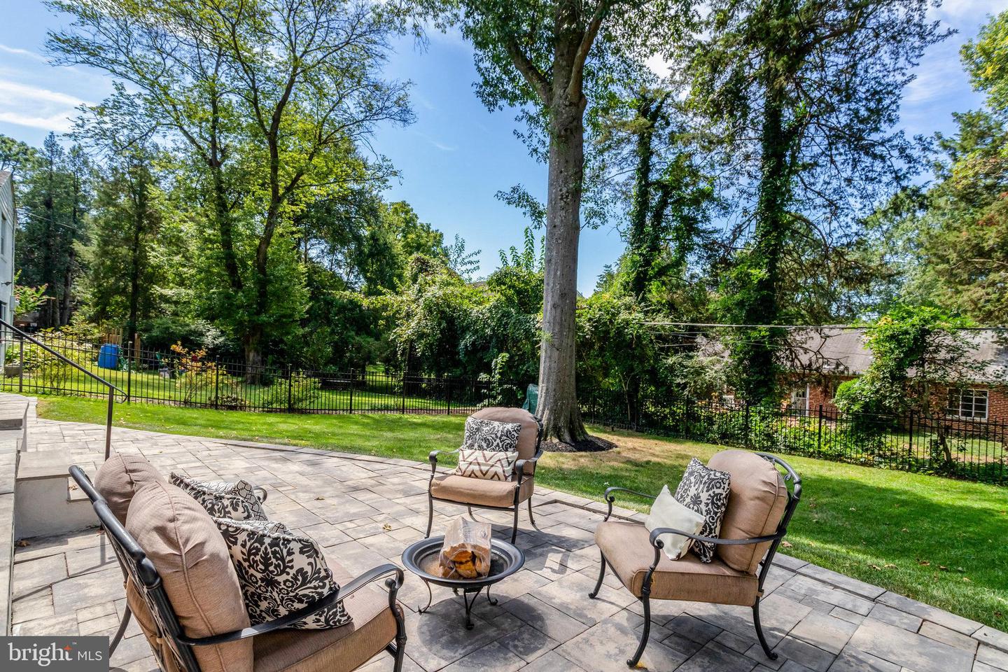 1111 WESTMORELAND RD, ALEXANDRIA, Virginia 22308, 4 Bedrooms Bedrooms, ,3 BathroomsBathrooms,Residential,For sale,1111 WESTMORELAND RD,VAFX2264816 MLS # VAFX2264816