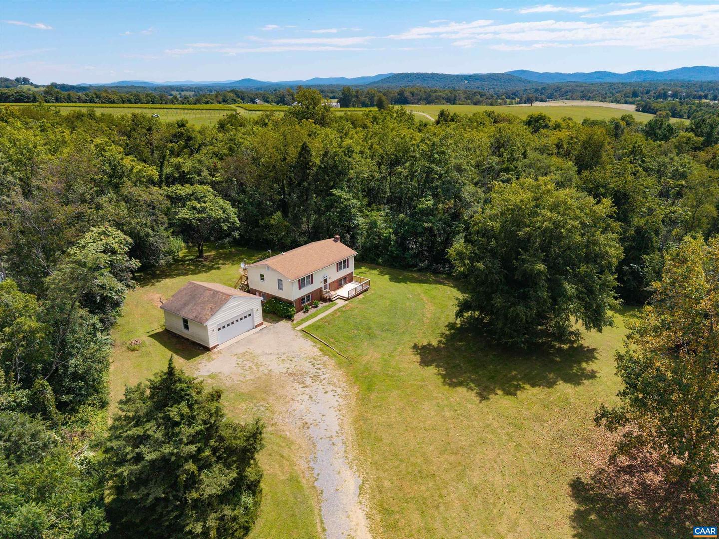 421 NEWTOWN RD, GREENWOOD, Virginia 22943, 3 Bedrooms Bedrooms, ,2 BathroomsBathrooms,Residential,For sale,421 NEWTOWN RD,668564 MLS # 668564