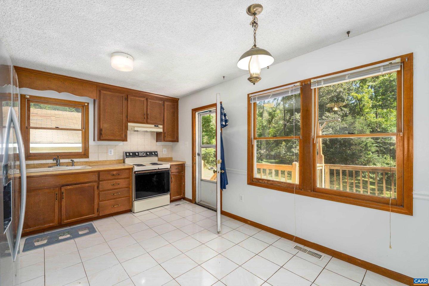 421 NEWTOWN RD, GREENWOOD, Virginia 22943, 3 Bedrooms Bedrooms, ,2 BathroomsBathrooms,Residential,For sale,421 NEWTOWN RD,668564 MLS # 668564