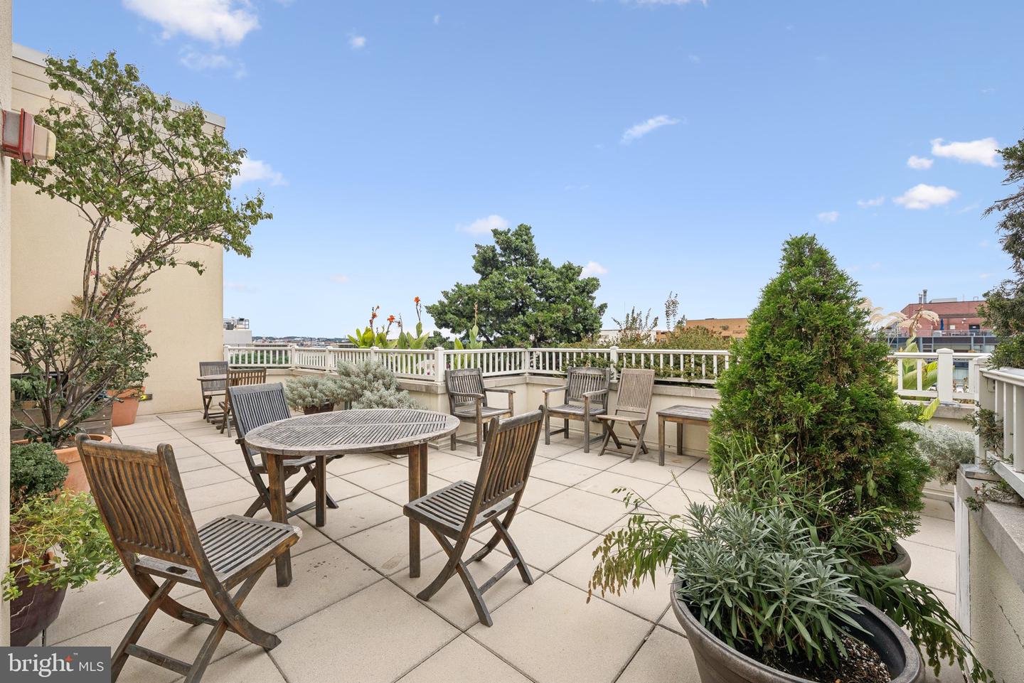 1111 11TH ST NW #901, WASHINGTON, District Of Columbia 20001, 2 Bedrooms Bedrooms, ,2 BathroomsBathrooms,Residential,For sale,1111 11TH ST NW #901,DCDC2220254 MLS # DCDC2220254