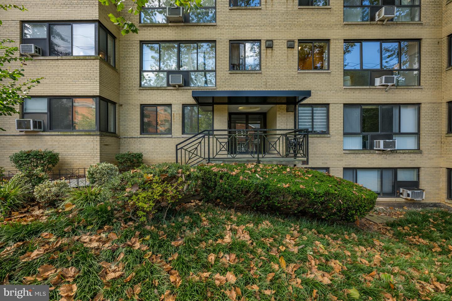 3901 TUNLAW RD NW #606, WASHINGTON, District Of Columbia 20007, 2 Bedrooms Bedrooms, ,1 BathroomBathrooms,Residential,For sale,3901 TUNLAW RD NW #606,DCDC2220264 MLS # DCDC2220264