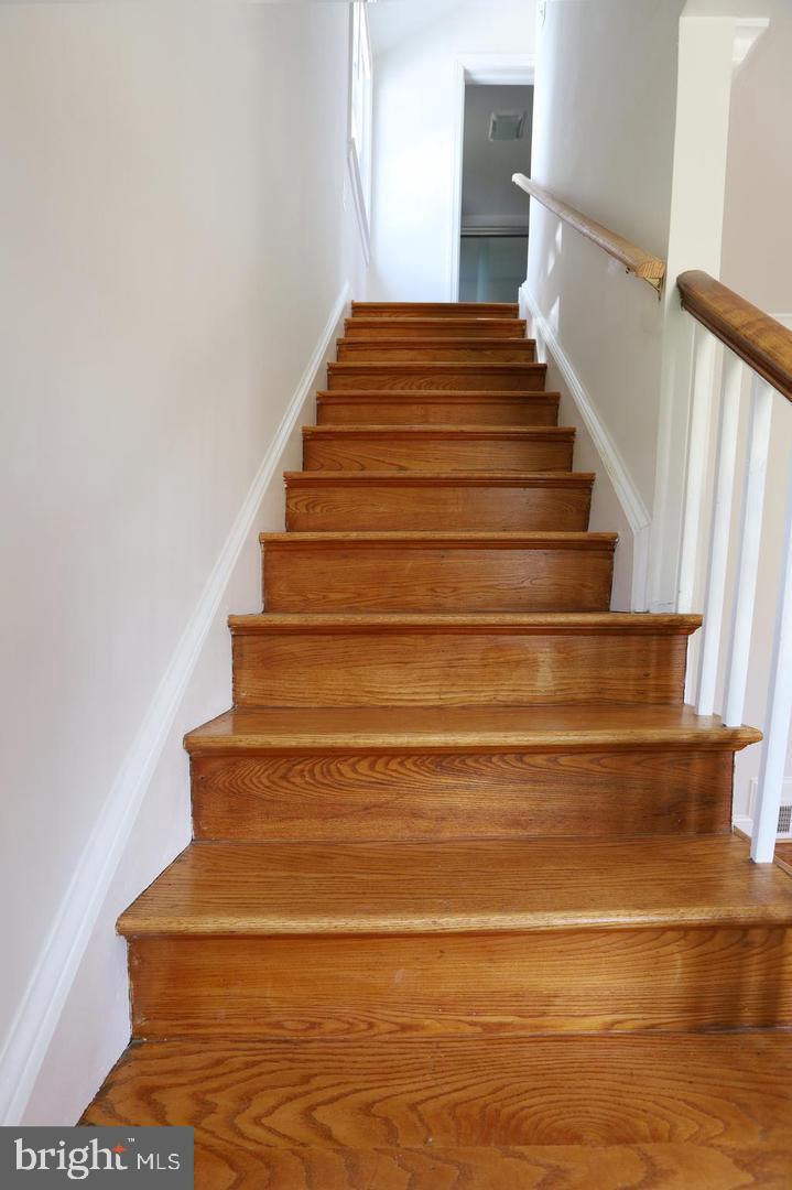 5432 N 23RD ST, ARLINGTON, Virginia 22205, 3 Bedrooms Bedrooms, 7 Rooms Rooms,2 BathroomsBathrooms,Residential,For sale,5432 N 23RD ST,VAAR2063116 MLS # VAAR2063116