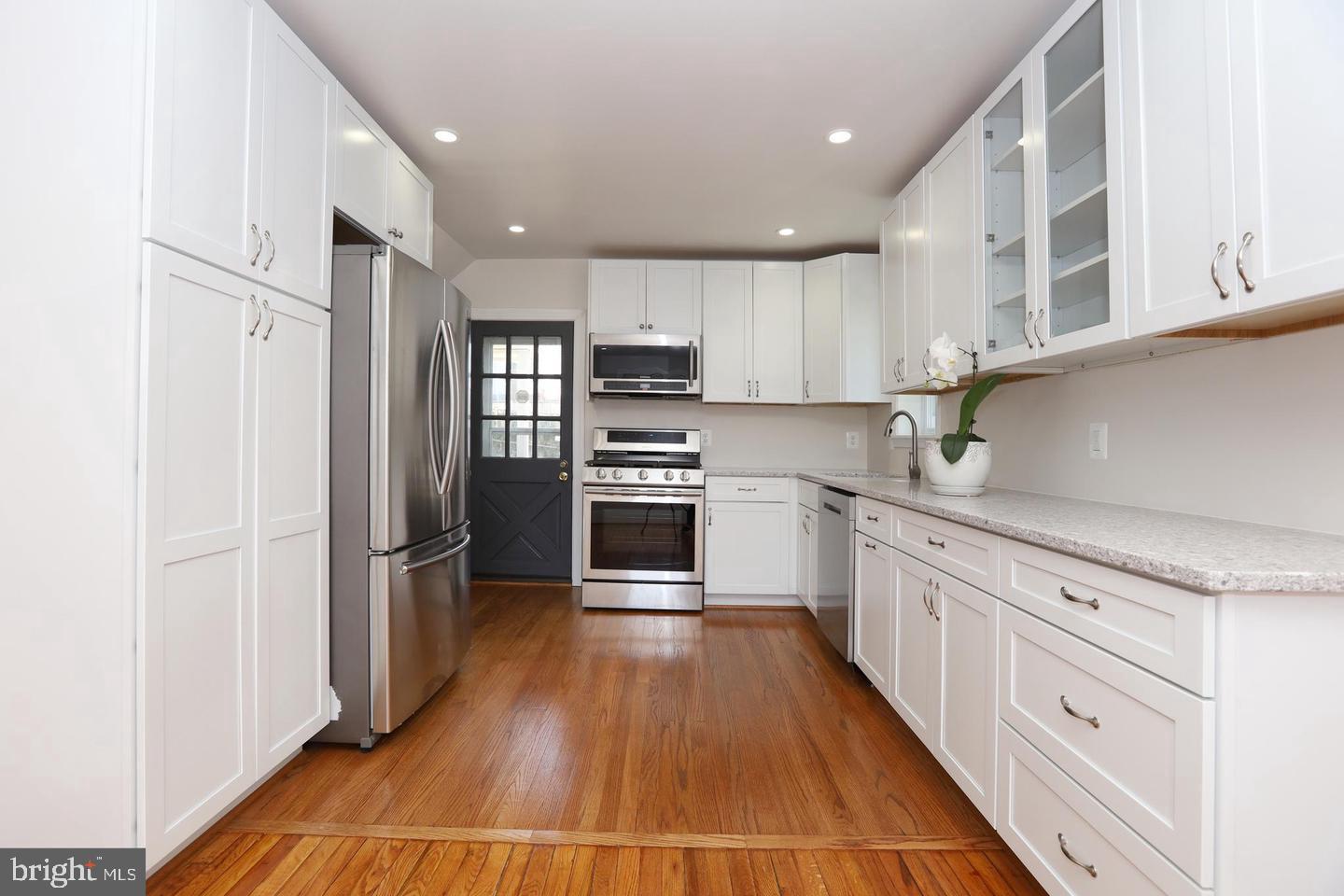 5432 N 23RD ST, ARLINGTON, Virginia 22205, 3 Bedrooms Bedrooms, 7 Rooms Rooms,2 BathroomsBathrooms,Residential,For sale,5432 N 23RD ST,VAAR2063116 MLS # VAAR2063116