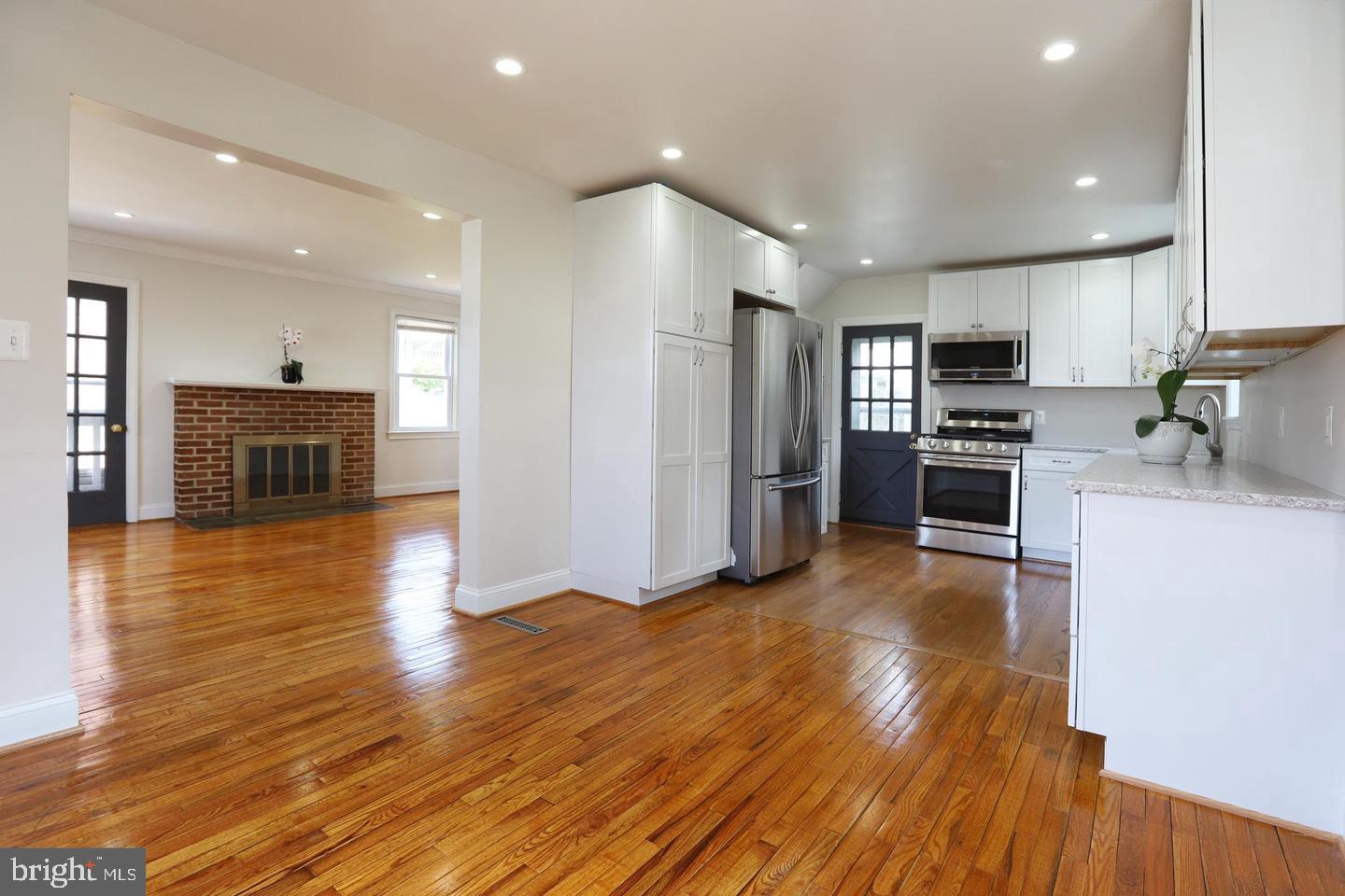 5432 N 23RD ST, ARLINGTON, Virginia 22205, 3 Bedrooms Bedrooms, 7 Rooms Rooms,2 BathroomsBathrooms,Residential,For sale,5432 N 23RD ST,VAAR2063116 MLS # VAAR2063116