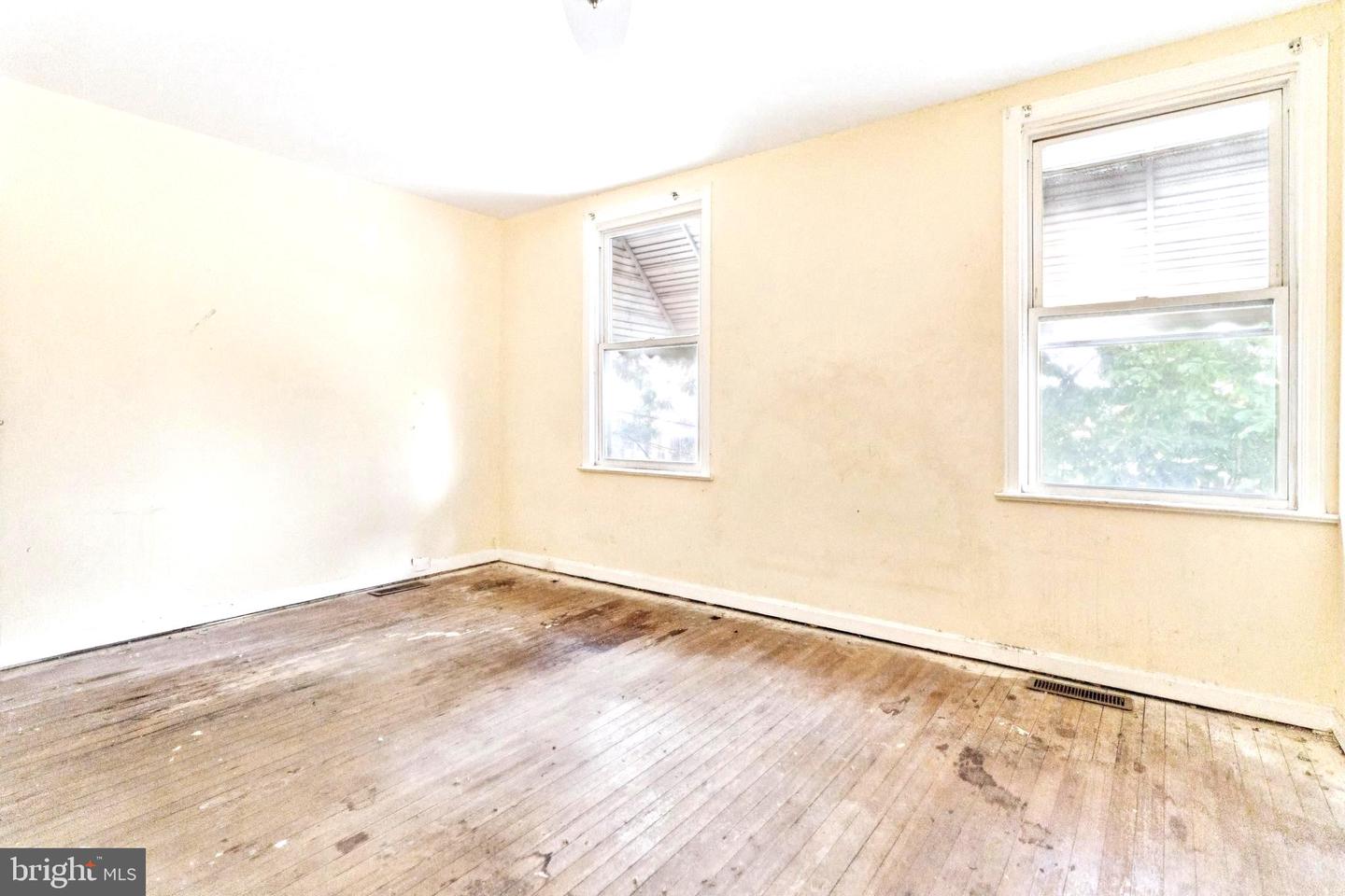 133 LONGFELLOW ST NW, WASHINGTON, District Of Columbia 20011, 3 Bedrooms Bedrooms, ,2 BathroomsBathrooms,Residential,For sale,133 LONGFELLOW ST NW,DCDC2220272 MLS # DCDC2220272