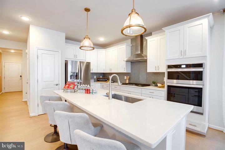6868 MOONSTONE PEONY LN, HAYMARKET, Virginia 20169, 3 Bedrooms Bedrooms, 6 Rooms Rooms,3 BathroomsBathrooms,Residential,For sale,6868 MOONSTONE PEONY LN,VAPW2103238 MLS # VAPW2103238