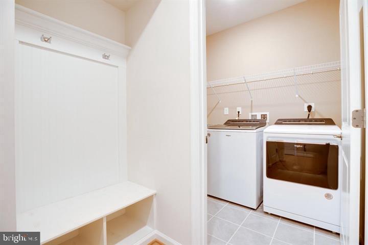 6868 MOONSTONE PEONY LN, HAYMARKET, Virginia 20169, 3 Bedrooms Bedrooms, 6 Rooms Rooms,3 BathroomsBathrooms,Residential,For sale,6868 MOONSTONE PEONY LN,VAPW2103238 MLS # VAPW2103238