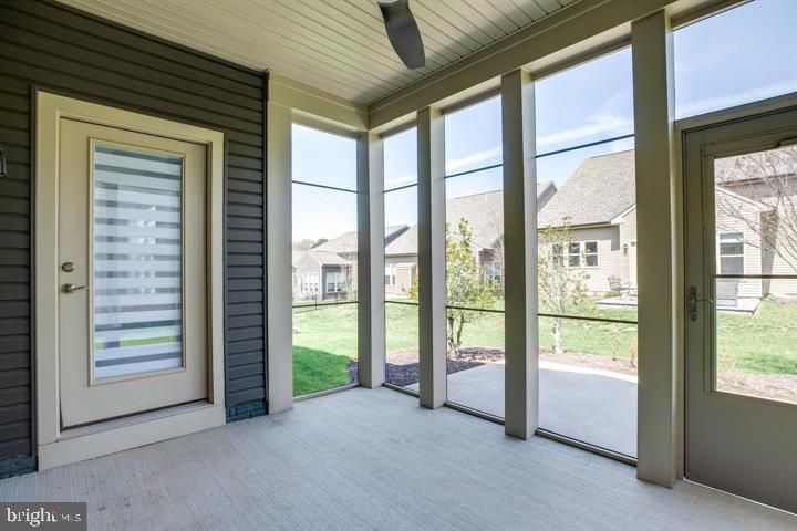 6868 MOONSTONE PEONY LN, HAYMARKET, Virginia 20169, 3 Bedrooms Bedrooms, 6 Rooms Rooms,3 BathroomsBathrooms,Residential,For sale,6868 MOONSTONE PEONY LN,VAPW2103238 MLS # VAPW2103238