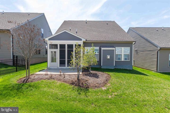 6868 MOONSTONE PEONY LN, HAYMARKET, Virginia 20169, 3 Bedrooms Bedrooms, 6 Rooms Rooms,3 BathroomsBathrooms,Residential,For sale,6868 MOONSTONE PEONY LN,VAPW2103238 MLS # VAPW2103238