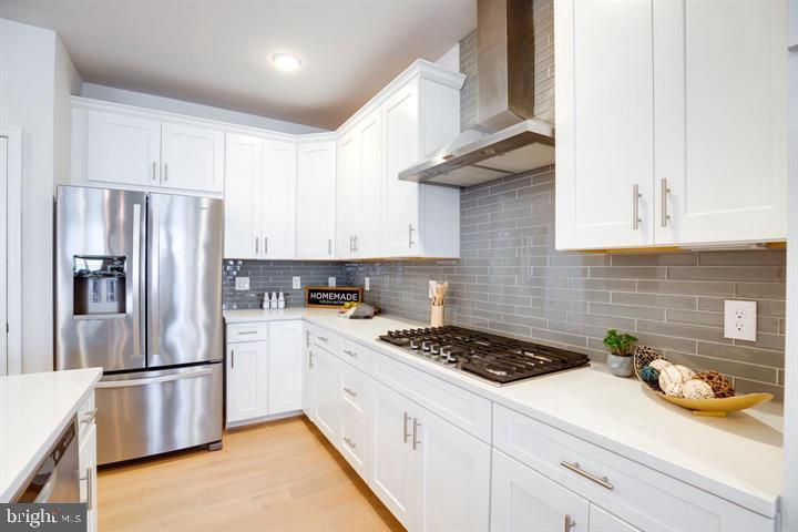 6868 MOONSTONE PEONY LN, HAYMARKET, Virginia 20169, 3 Bedrooms Bedrooms, 6 Rooms Rooms,3 BathroomsBathrooms,Residential,For sale,6868 MOONSTONE PEONY LN,VAPW2103238 MLS # VAPW2103238