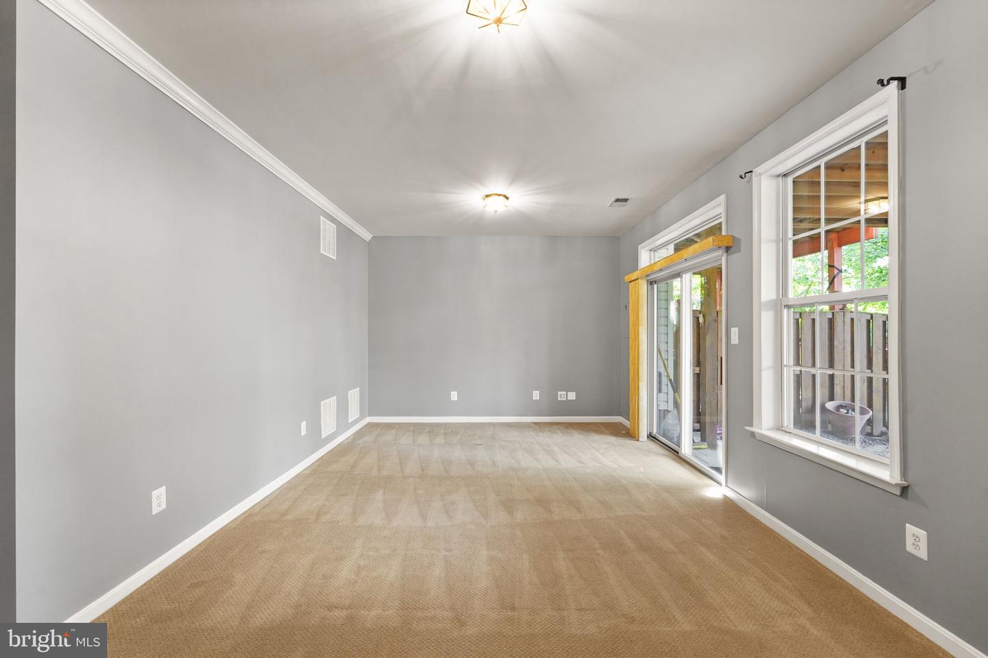 21124 ANGELA SQ, STERLING, Virginia 20166, 3 Bedrooms Bedrooms, ,3 BathroomsBathrooms,Residential,For sale,21124 ANGELA SQ,VALO2106128 MLS # VALO2106128