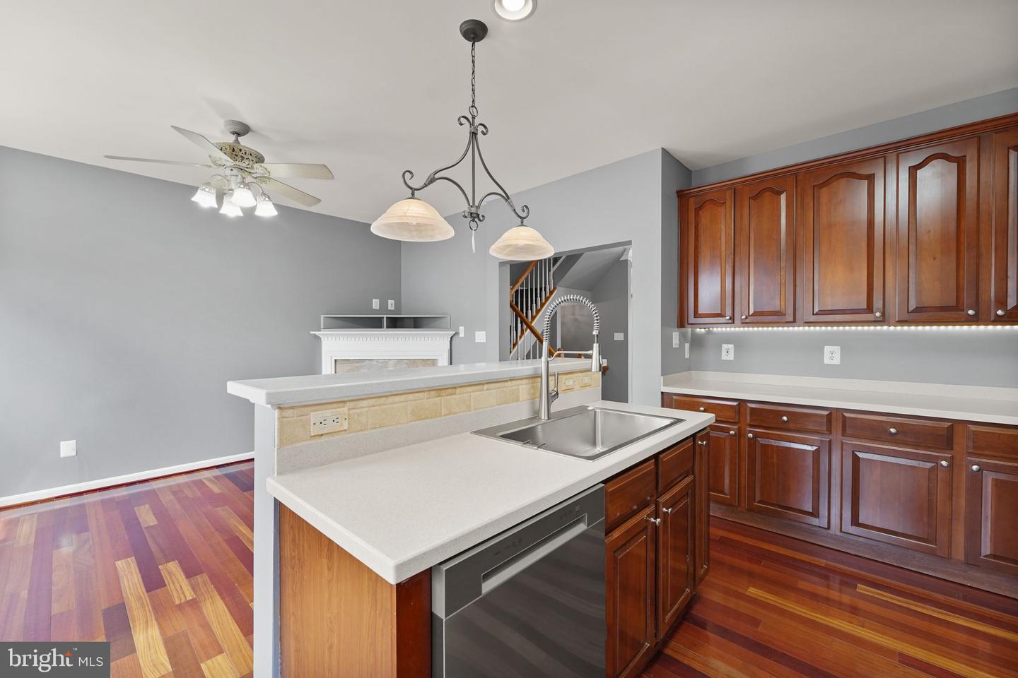 21124 ANGELA SQ, STERLING, Virginia 20166, 3 Bedrooms Bedrooms, ,3 BathroomsBathrooms,Residential,For sale,21124 ANGELA SQ,VALO2106128 MLS # VALO2106128