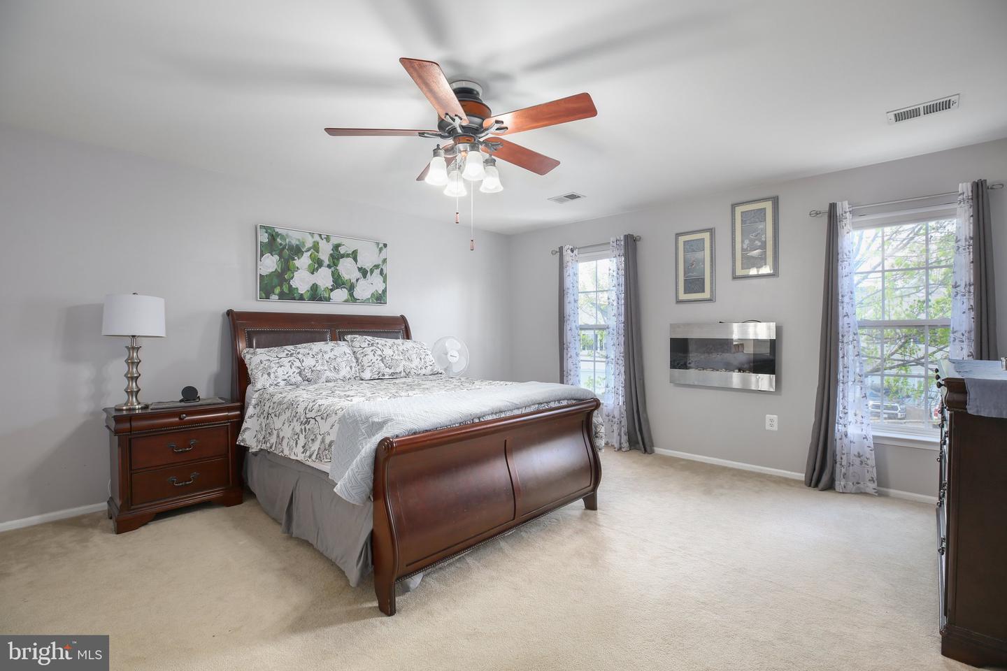 4 GRANITE CT, FREDERICKSBURG, Virginia 22406, 4 Bedrooms Bedrooms, ,2 BathroomsBathrooms,Residential,For sale,4 GRANITE CT,VAST2042398 MLS # VAST2042398