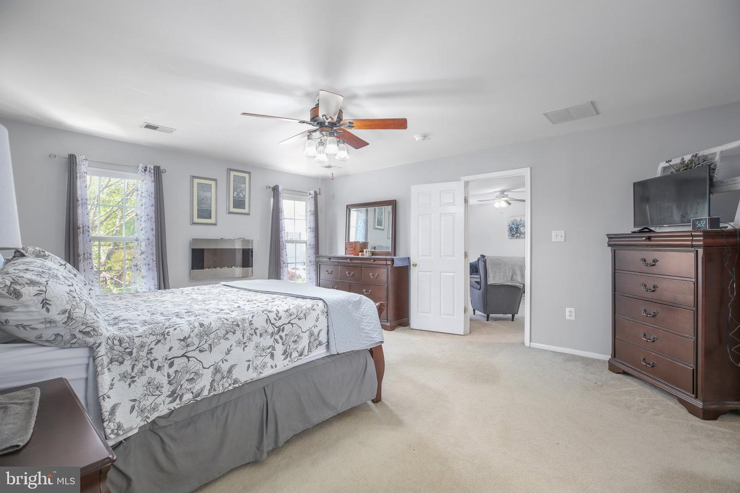 4 GRANITE CT, FREDERICKSBURG, Virginia 22406, 4 Bedrooms Bedrooms, ,2 BathroomsBathrooms,Residential,For sale,4 GRANITE CT,VAST2042398 MLS # VAST2042398