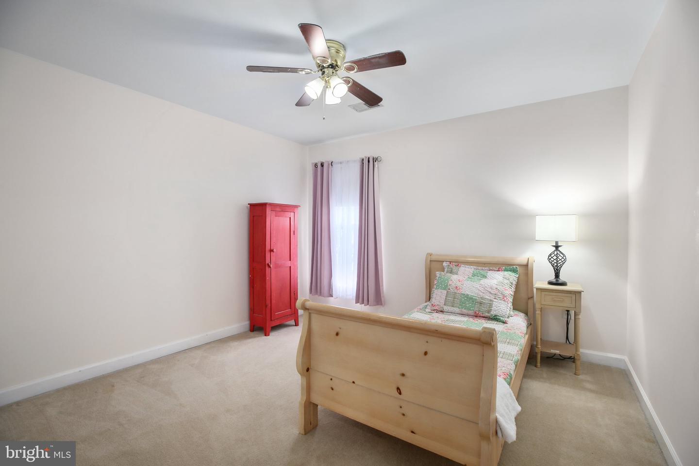 4 GRANITE CT, FREDERICKSBURG, Virginia 22406, 4 Bedrooms Bedrooms, ,2 BathroomsBathrooms,Residential,For sale,4 GRANITE CT,VAST2042398 MLS # VAST2042398