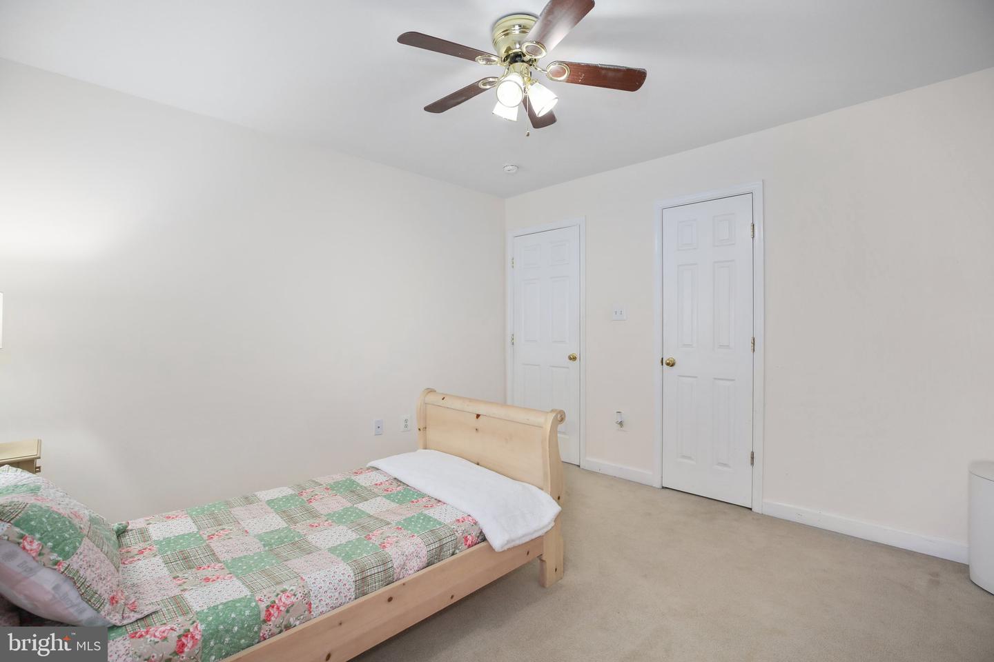 4 GRANITE CT, FREDERICKSBURG, Virginia 22406, 4 Bedrooms Bedrooms, ,2 BathroomsBathrooms,Residential,For sale,4 GRANITE CT,VAST2042398 MLS # VAST2042398