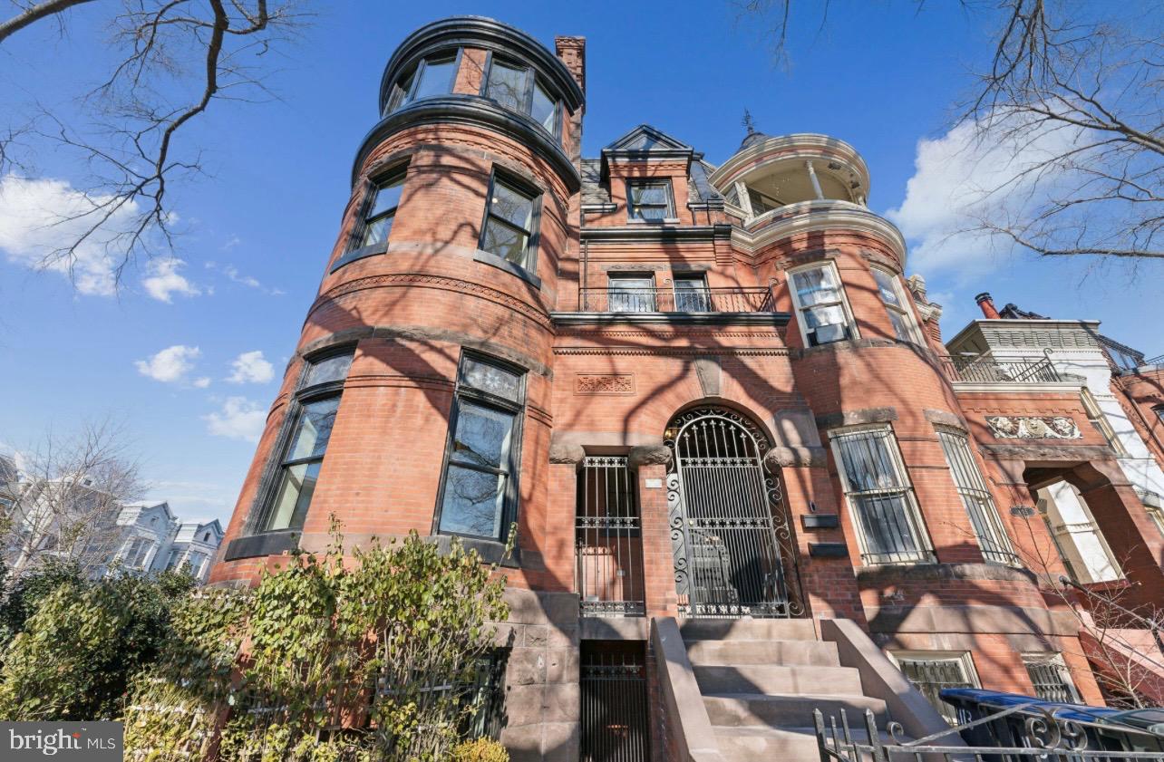 1115 RHODE ISLAND AVE NW, WASHINGTON, District Of Columbia 20005, 5 Bedrooms Bedrooms, ,4 BathroomsBathrooms,Residential,For sale,1115 RHODE ISLAND AVE NW,DCDC2220284 MLS # DCDC2220284